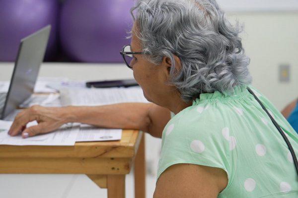 DPE-AM realiza atendimentos jurídicos gratuitos em mutirão voltado à pessoa idosa