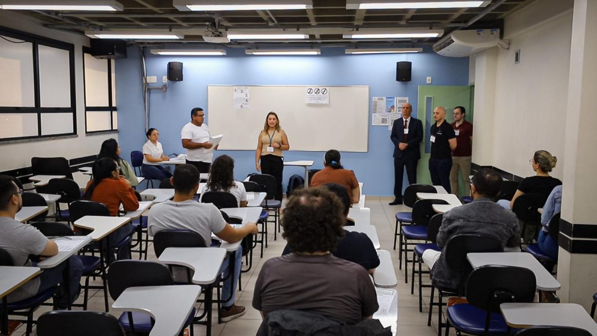 Em Manaus, mais de 1,4 mil candidatos realizam as provas da 1ª fase do 5º concurso para Defensora e Defensor Público do Amazonas