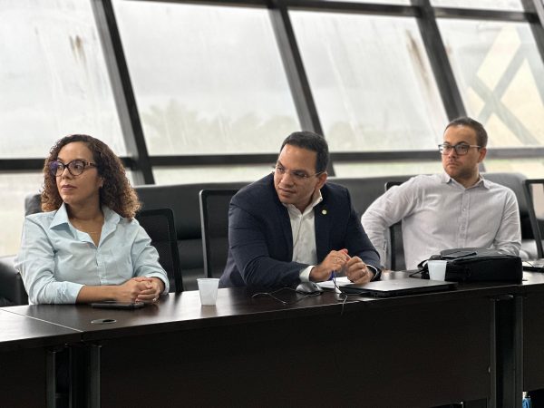 Defensoras e defensores públicos que atuam no interior participam Integração dos Polos