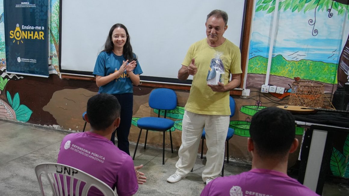 Defensoria leva o poeta Celdo Braga para inspirar socioeducandos do Dagmar Feitosa