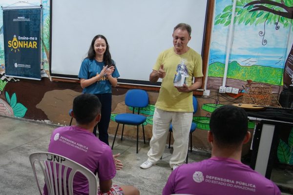 Defensoria leva o poeta Celdo Braga para inspirar socioeducandos do Dagmar Feitosa