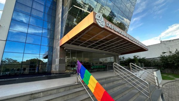 DPE-AM acompanha investigações sobre morte brutal de adolescente e reforça combate à homofobia