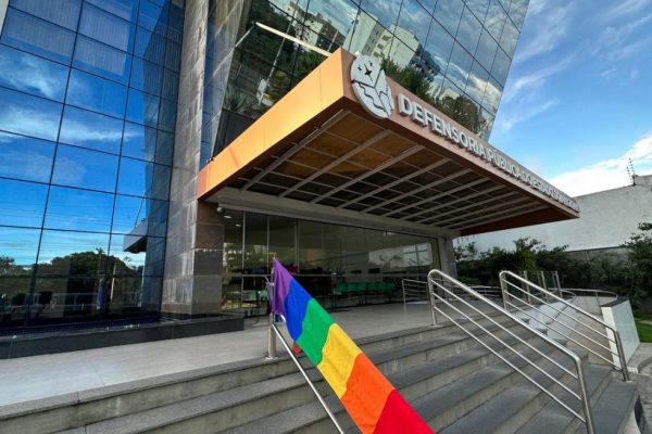 DPE-AM acompanha investigações sobre morte brutal de adolescente e reforça combate à homofobia