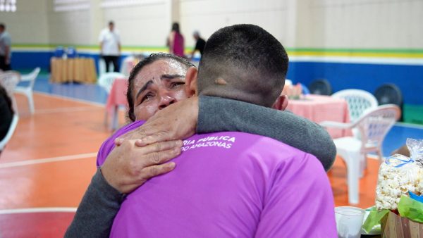 Defensoria entrega certificados de curso profissionalizante para jovens reeducandos do Dagmar Feitosa