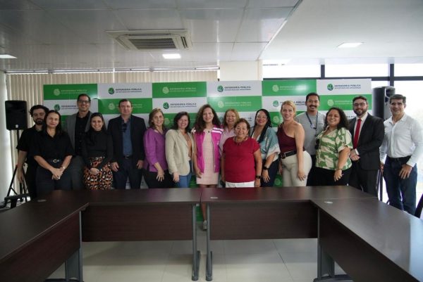 Em reunião na Defensoria, entidades discutem criação de comitê contra violência LGBTQIAPN+