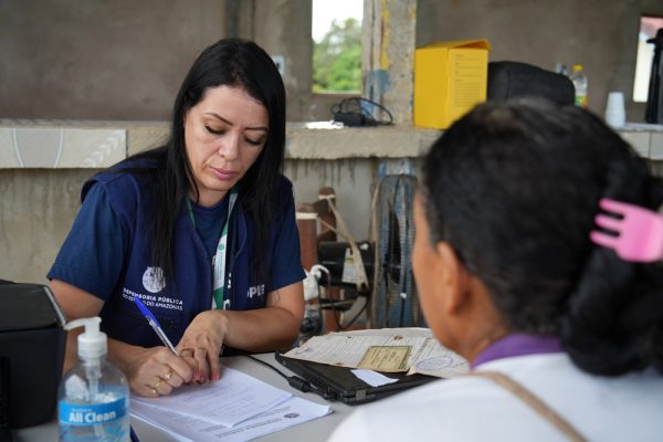 Defensoria leva atendimento jurídico gratuito e educação em direitos à comunidade do Caburi, em Parintins