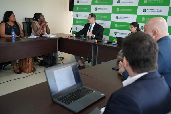 Defensoria Pública recebe representantes do Governo Federal e da sociedade civil para discutir a situação de pessoas privadas de liberdade