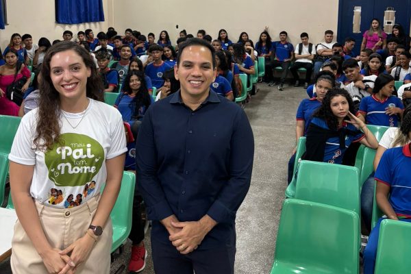 Em Tefé, Defensoria realiza palestra sobre o projeto ‘Meu Pai Tem Nome’ para estudantes do ensino médio