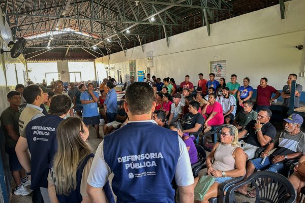 Defensoria Púbica ouve famílias afetadas por explosões em operações contra o garimpo no rio Madeira