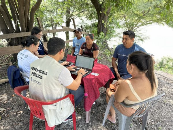 Quase 9,5 mil alunos ficaram sem aula após operação contra garimpo no rio Madeira, aponta levantamento