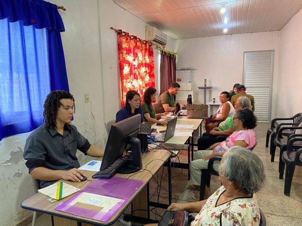 Defensoria leva atendimentos e palestras sobre direitos da pessoa idosa na Calha do Rio Madeira