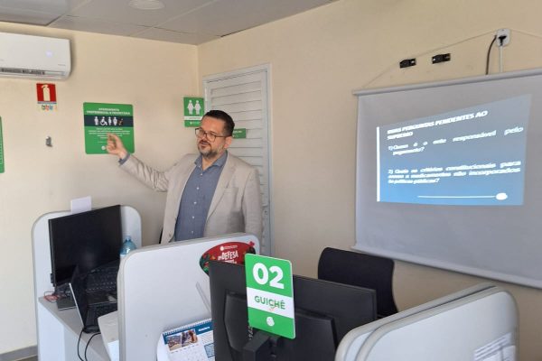 Defensoria Pública do Amazonas leva debate sobre a judicialização de medicamentos a Parintins