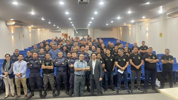 Defensoria Pública discute vulnerabilidades e direitos humanos com PMs em curso