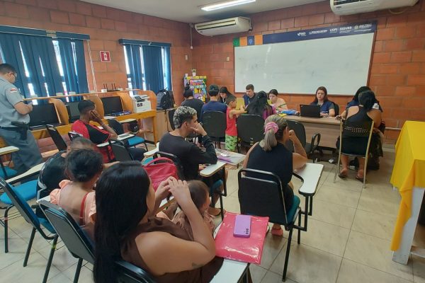 Defensoria Pública leva atendimento jurídico a famílias dos residenciais Mestre Chico, na Zona Sul de Manaus