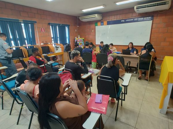 Defensoria Pública leva atendimento jurídico a famílias dos residenciais Mestre Chico, na Zona Sul de Manaus