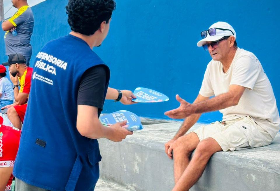 Campanha ‘Eu Tenho Pai’: Defensoria Pública mobiliza torcedores durante jogo de futebol no estádio Ismael Benigno