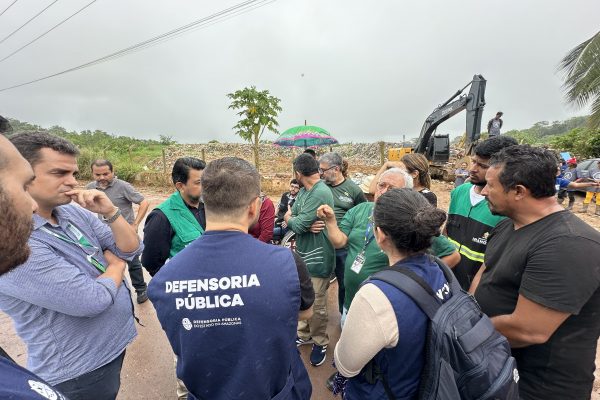 Defensoria Pública realiza vistoria no lixão de Iranduba após denúncias apresentadas por moradores