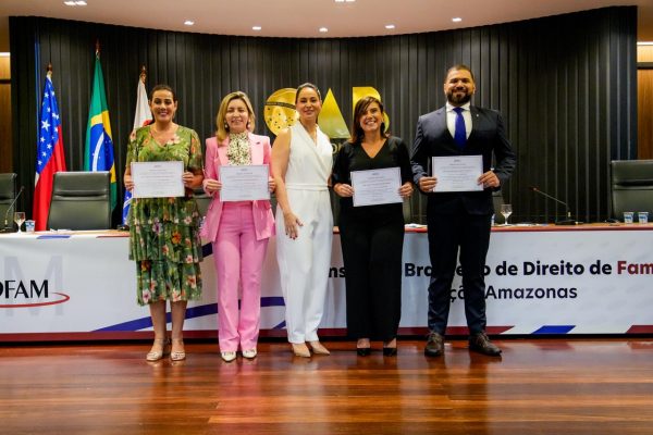 Defensores públicos tomam posse na diretoria estadual do Instituto Brasileiro de Direito de Família