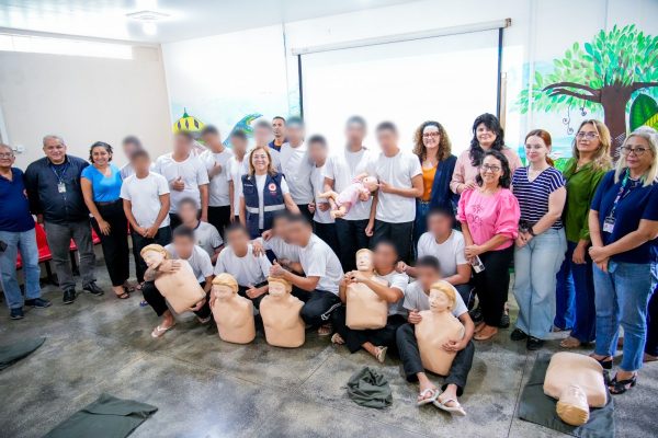 ‘Ensina-me a Sonhar’ inicia 2026 com palestra sobre primeiros socorros para socioeducandos