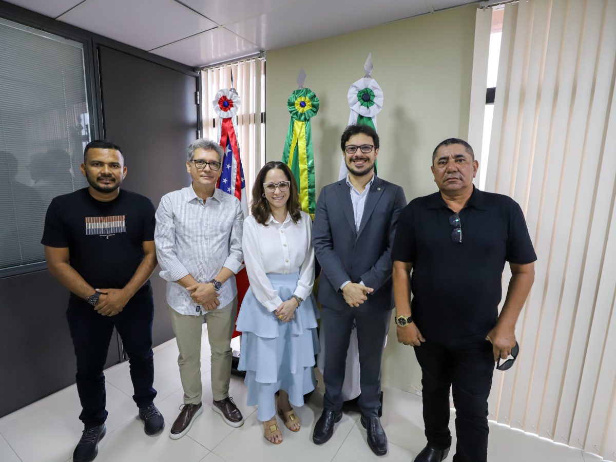 Subdefensora realiza reunião com prefeitos