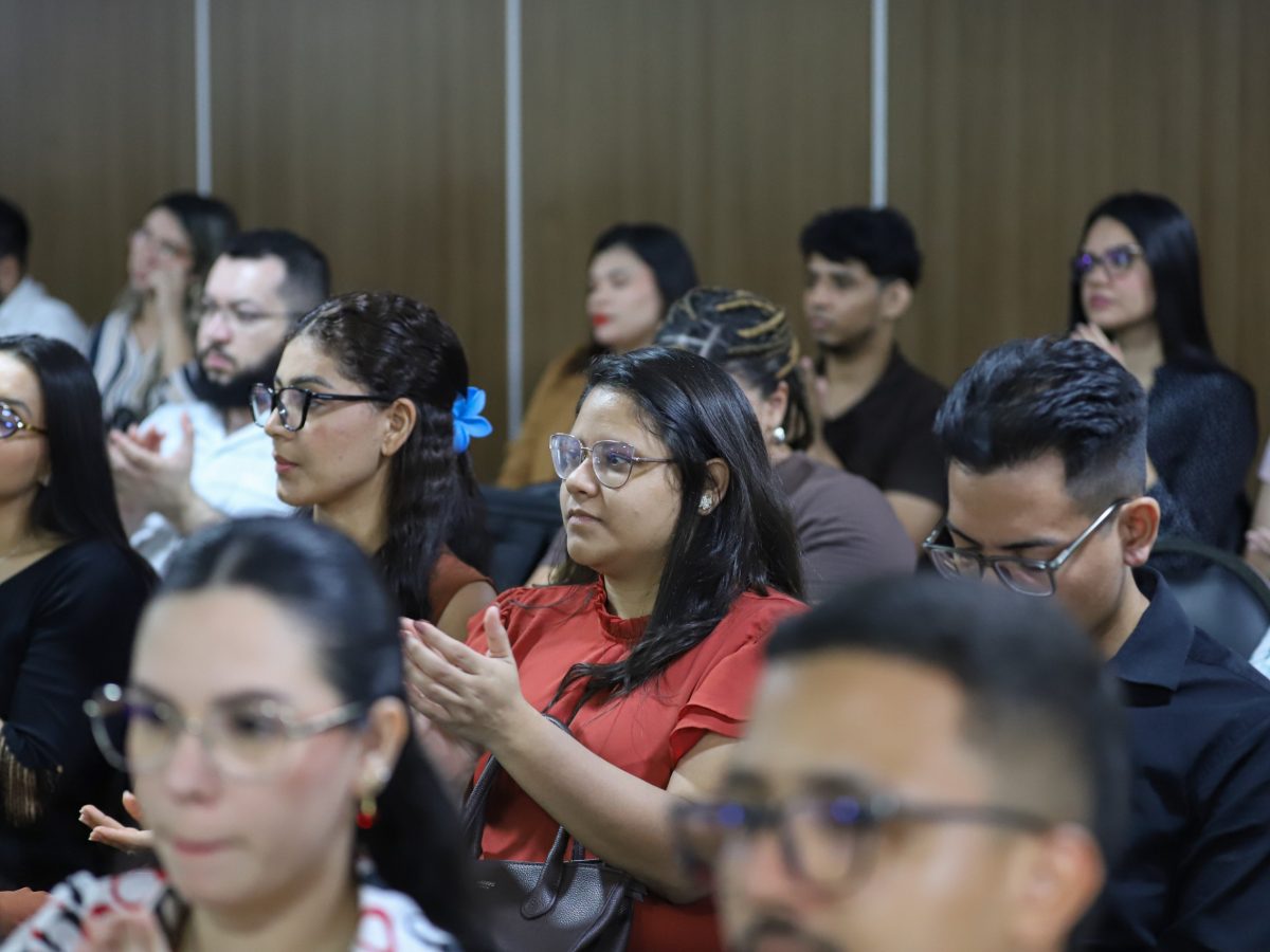 Público acompanha primeiro dia de atividades do Seminário de Direitos Humanos