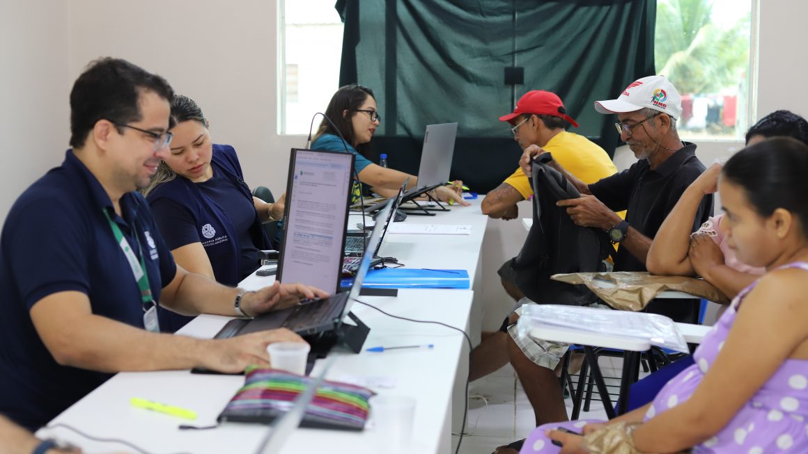 Assistidos sendo atendidos em Mutirão