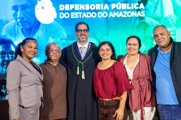 Pessoas atendidas pela Defensoria protagonizam solenidade de posse do Defensor Geral do Amazonas