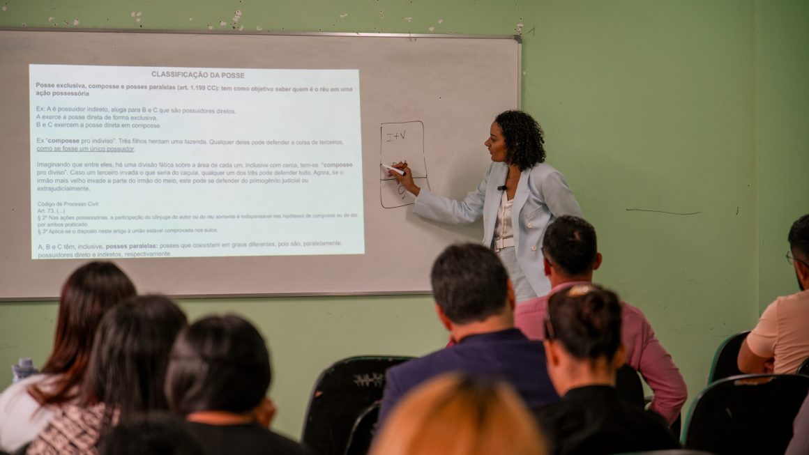 Defensora realiza Esudpam no Interior em Tefé