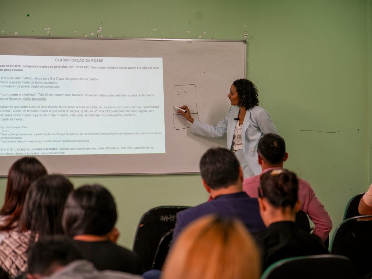 Defensora realiza Esudpam no Interior em Tefé