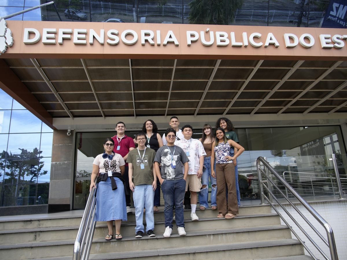 Estagiários do programa Meu Coração Também é Azul