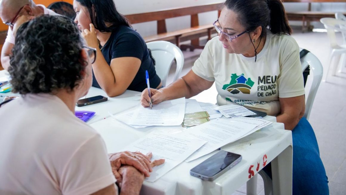 A Defensoria Pública do Estado do Amazonas (DPE-AM) vai realizar atendimentos do projeto “Meu Pedaço de Chão” nesta terça-feira (28), no Centro de Convenções Vasco Vasques, localizado na avenida Constantino Nery, nº 5001, esquina com a avenida Pedro Teixeira, bairro Flores