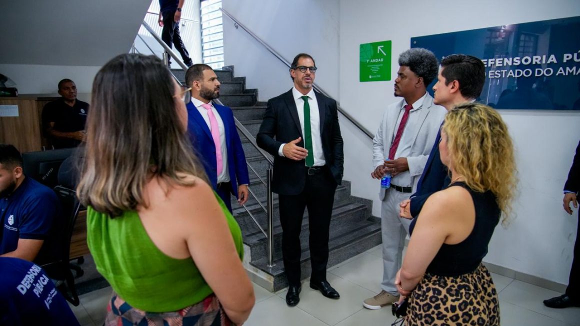 A Defensoria Pública do Estado do Amazonas (DPE-AM) recebeu, nesta quarta-feira (29/04), representantes da Secretaria Nacional de Políticas Penais (Senappen). O encontro aconteceu na sede da Defensoria e reforçou o alinhamento de estratégias e políticas públicas entre as duas instituições para o ano de 2026