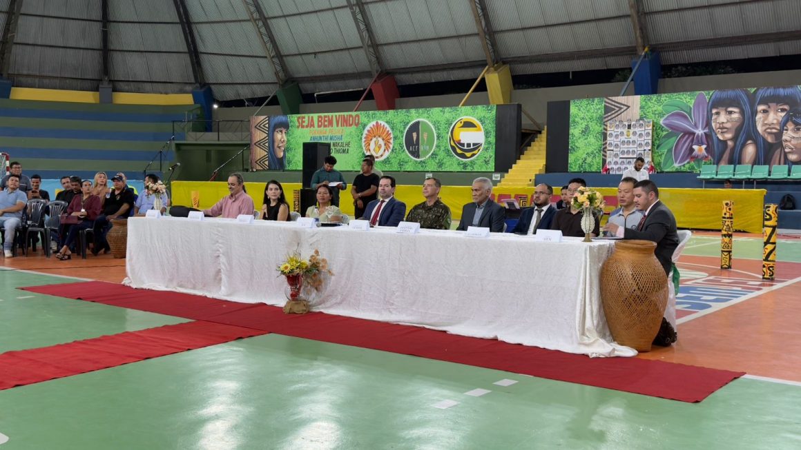 Defensoria participa de debate público e cobra solução imediata sobre crise de energia em São Gabriel da Cachoeira