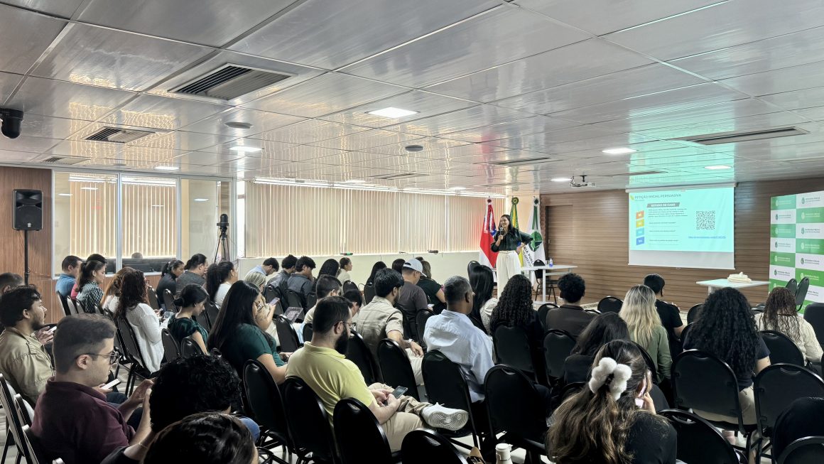 Defensora ministra curso da Esudpam