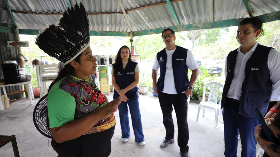 No mês dos povos indígenas, a Defensoria Pública do Estado do Amazonas (DPE-AM) reforça seu compromisso com as populações originárias e tradicionais por meio do projeto “Mãe Terra”. A iniciativa, desenvolvida pelo Núcleo de Moradia e Atendimento Fundiário (Numaf), busca garantir direitos territoriais a comunidades de Manaus e da Região Metropolitana. 