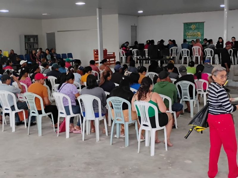 Assistidos sendo atendidos em mutirão em Autazes