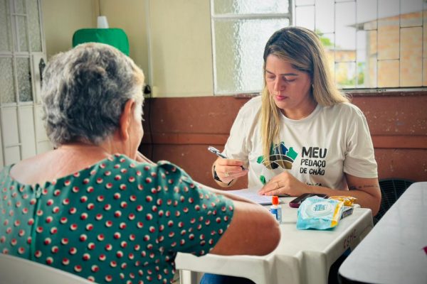Na 4ª maior favela do Brasil, Defensoria atua com orientação jurídica para a regularização fundiária