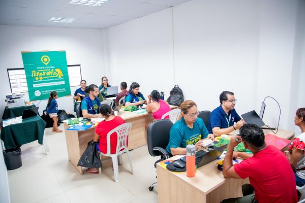 Em Iranduba, Defensoria participa de mutirão de cidadania para população em situação de vulnerabilidade social