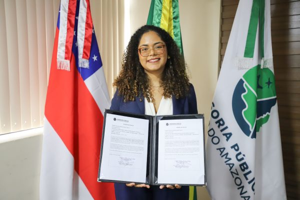 Defensoria Pública do Amazonas empossa servidora aprovada em concurso
