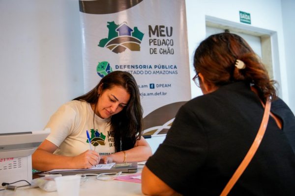 Atendimento do ‘Meu Pedaço de Chão’ impulsiona a regularização fundiária em Manaus