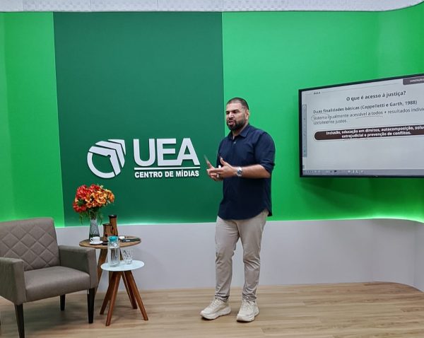 Alunos de Direito da UEA recebem capacitação da Defensoria para atendimentos no interior do Amazonas