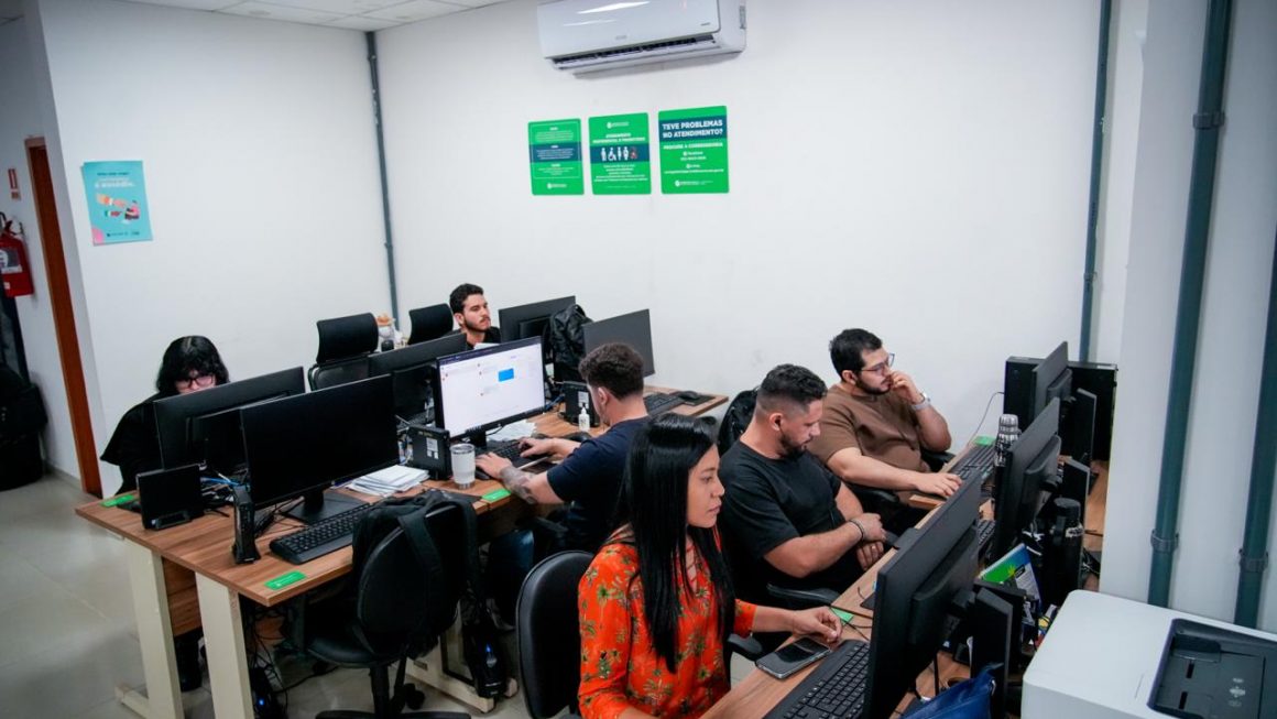 Direito à defesa, acesso à orientação jurídica e atuação direta em processos. Essas são algumas das atribuições do Núcleo Criminal da Defensoria Pública do Estado do Amazonas (DPE-AM), localizado na avenida Umberto Calderaro, nº 678, próximo ao Fórum Henoch Reis, no bairro Adrianópolis. A unidade está à disposição da população para atendimentos presenciais, sem necessidade de agendamento.