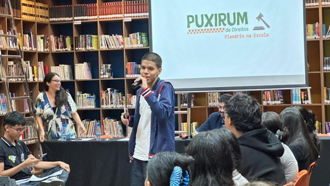 Dinâmica aconteceu por meio do projeto “Puxirum de Direitos - Plenário na Escola”, que visa levar a promoção de cidadania e fortalecer a atuação da Defensoria Pública