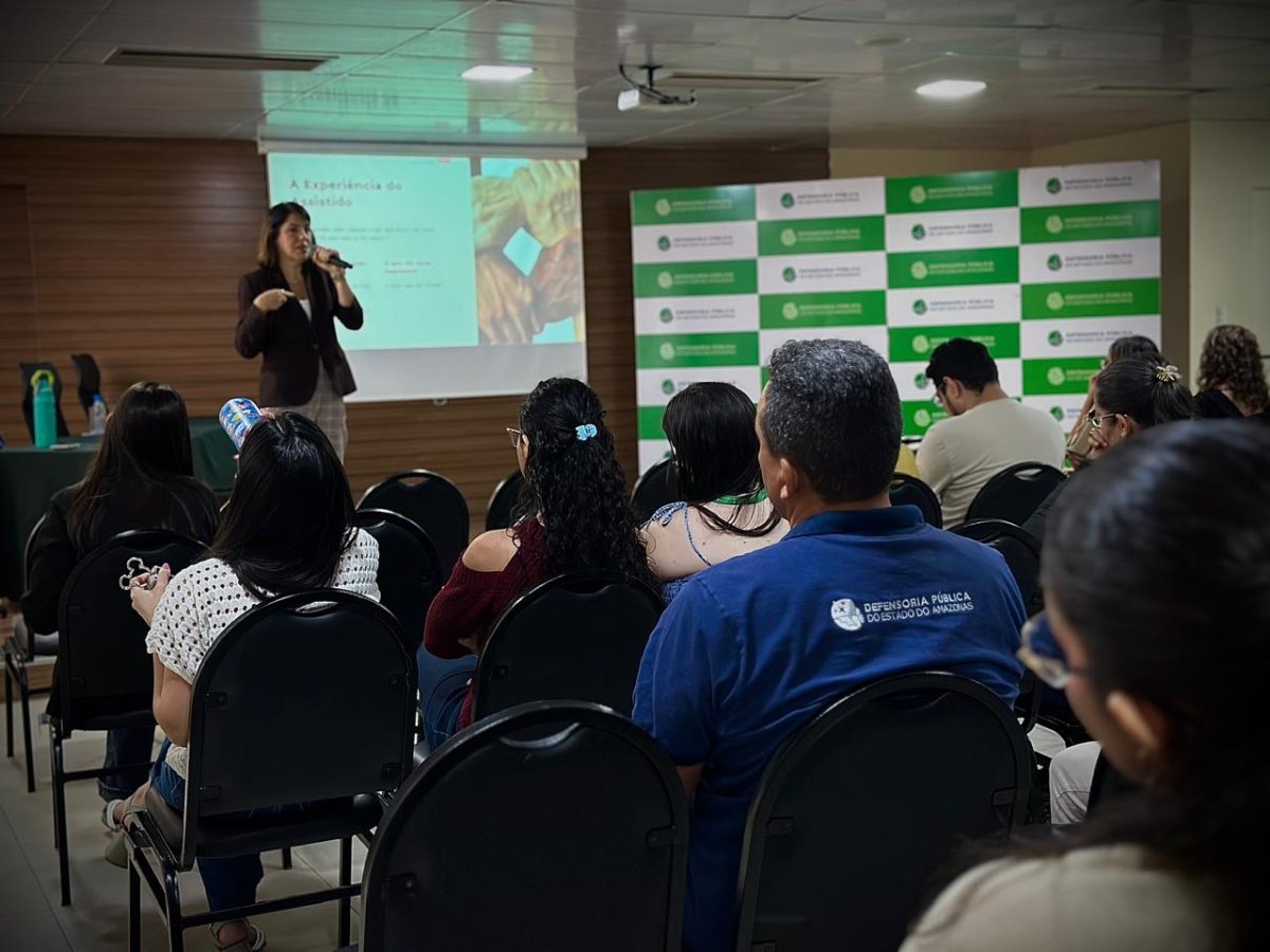 Atividade gratuita promovida pela Esudpam aconteceu nesta quinta-feira (14) e contou com participação de servidores e colaboradores