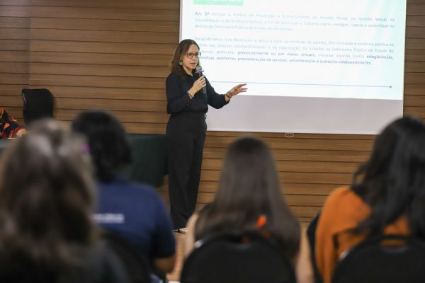 Defensoria promove palestra sobre combate ao assédio moral e sexual no ambiente de trabalho