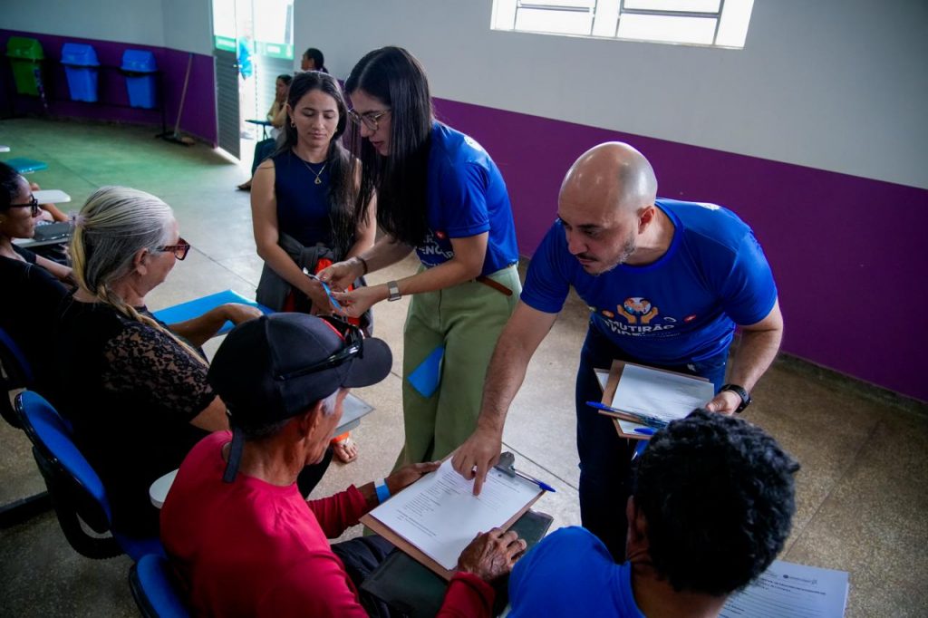 A população de Codajás está sendo atendida pela segunda edição do Mutirão Previdenciário promovido pela Defensoria Pública do Estado do Amazonas (DPE-AM) em parceria com o Instituto Nacional do Seguro Social (INSS) e a Prefeitura de Codajás. A ação acontece entre os dias 11 e 15 de maio, das 8h às 16h, no auditório Francisco Maciel, localizado na rua Eduardo Ribeiro, bairro Colônia.