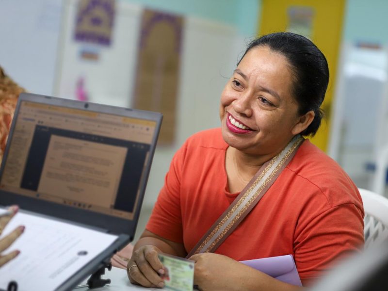 As ações da Defensoria Pública do Estado do Amazonas (DPE-AM) dentro das comunidades representam mais do que facilitar o acesso aos serviços jurídicos, garantem também que mais pessoas sejam atendidas de forma efetiva. Esse foi o resultado do projeto “Defensoria Tá na Área” com foco em serviços de Família, realizado no último sábado (16/5) no bairro Gilberto Mestrinho, na Zona Norte de Manaus, com 92 atendimentos efetivados.