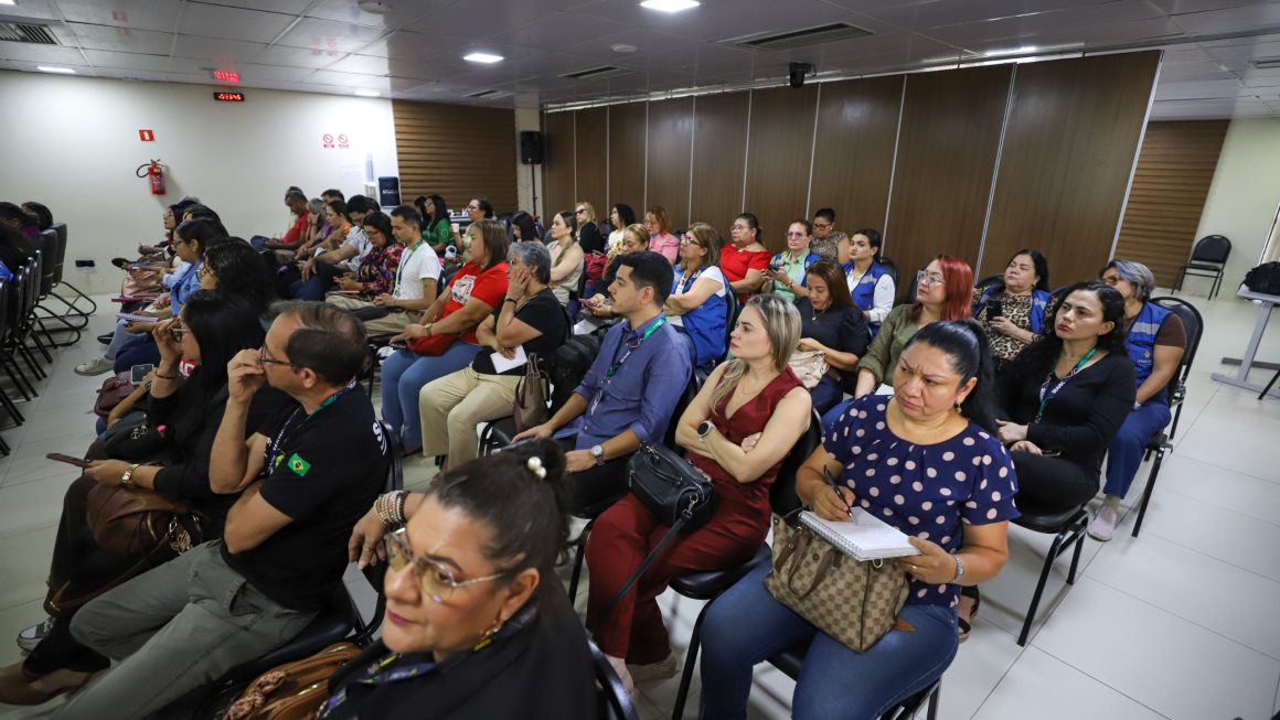 A Escola Superior da Defensoria Pública do Estado do Amazonas (Esudpam) realiza, nesta sexta-feira (22/5), uma programação sobre o papel da Defensoria na garantia de direitos socioambientais e na proteção das populações em situação de vulnerabilidade. O evento ocorre das 14h às 18h, no auditório da sede administrativa da Instituição, localizada na avenida André Araújo, bairro Aleixo, em Manaus, como parte das comemorações do Mês da Defensoria Pública.