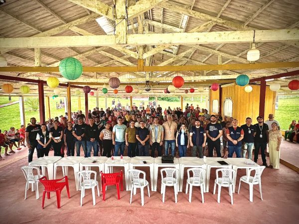 Defensoria ouve ribeirinhos sobre riscos à vida causados por falhas no fornecimento de energia em Humaitá