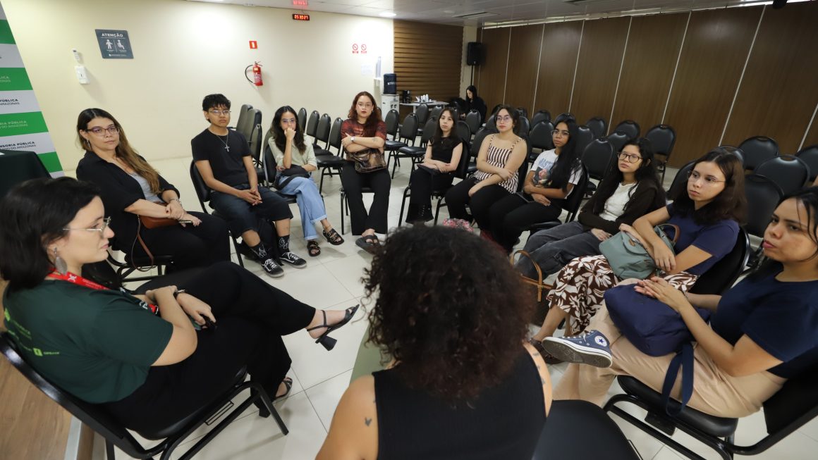 O projeto “Partiu Defensoria” reuniu estudantes, defensores e psicólogos em debate sobre o papel da Psicologia na instituição